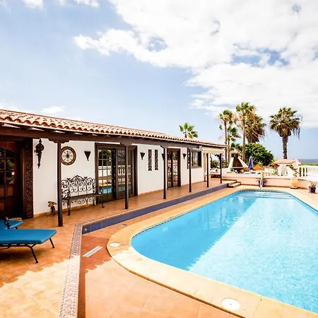 Villa Golf Del Sur Sleeps 6 With Pool Air Con And Wifi